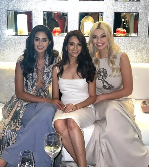 Queens of the World 👸 by Accomplished_Award13