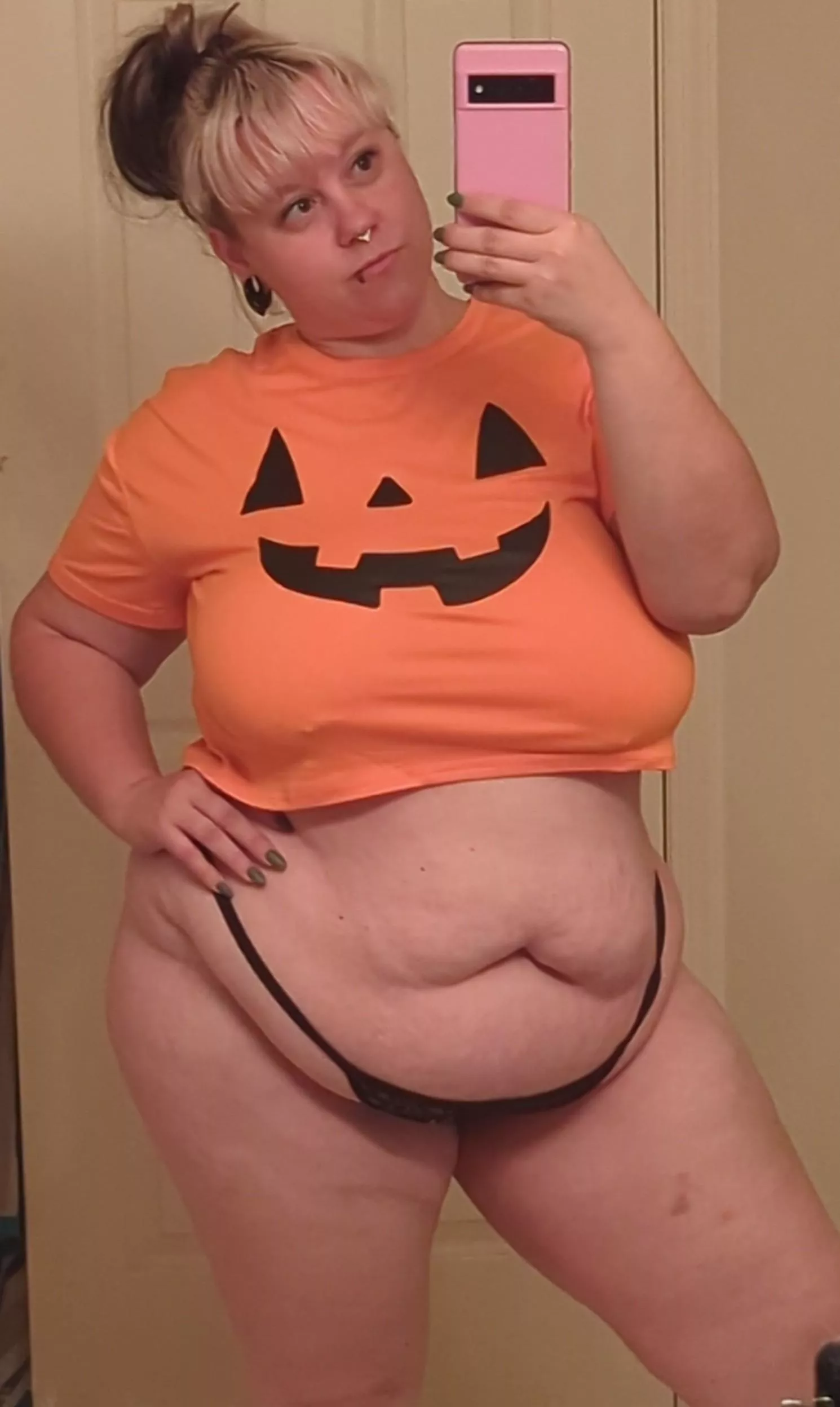Searching for a pumpkin eater 🎃 posted by Physical-Soft-7763