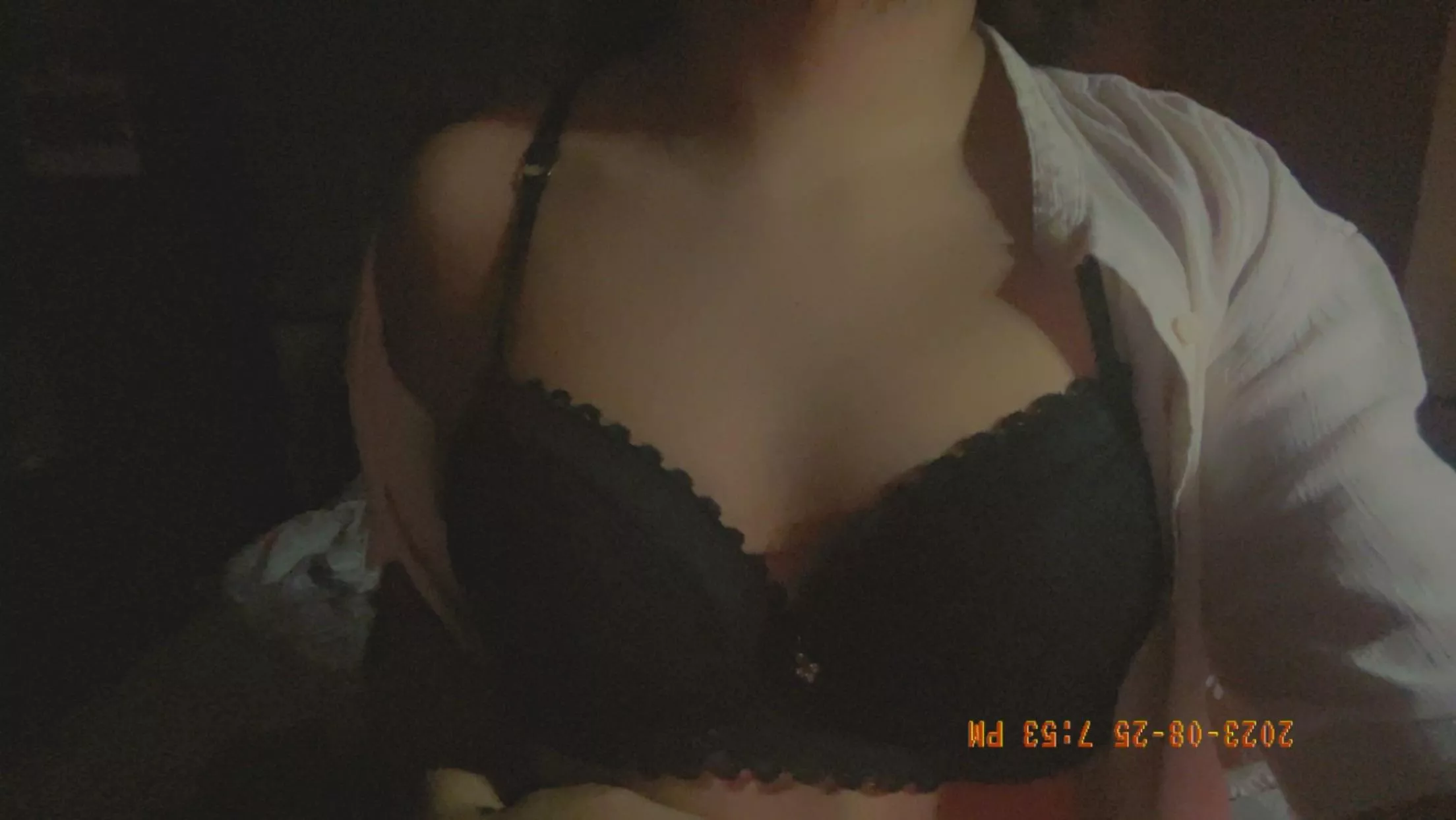 Wanna play with this slut!! Let me make you cum hard.. posted by Capable_Ebb5933