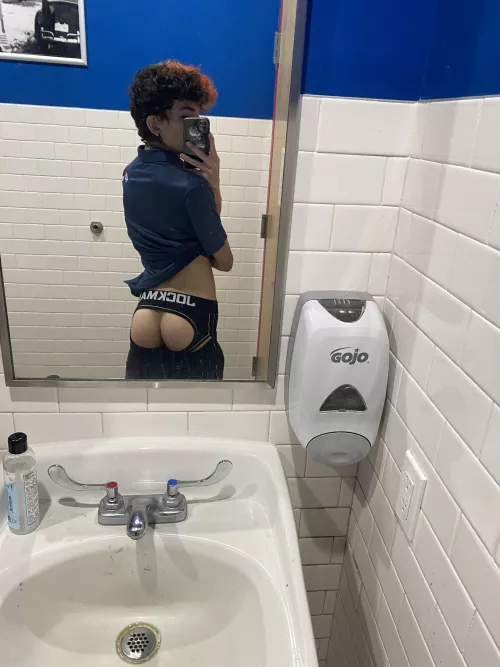 [19] your pizza delivery twink is here:3 (p.s thank yall sm for all the love on my last post🥹🫶🏻) by hornykage23