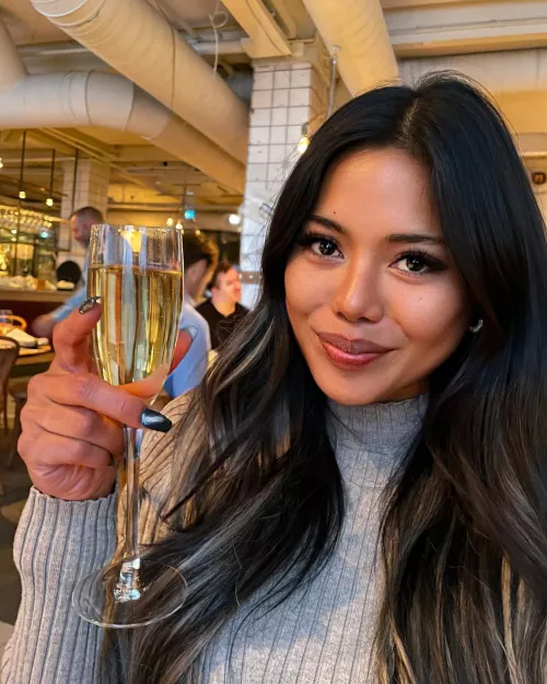 Avarin Thongdee by HonestRunner