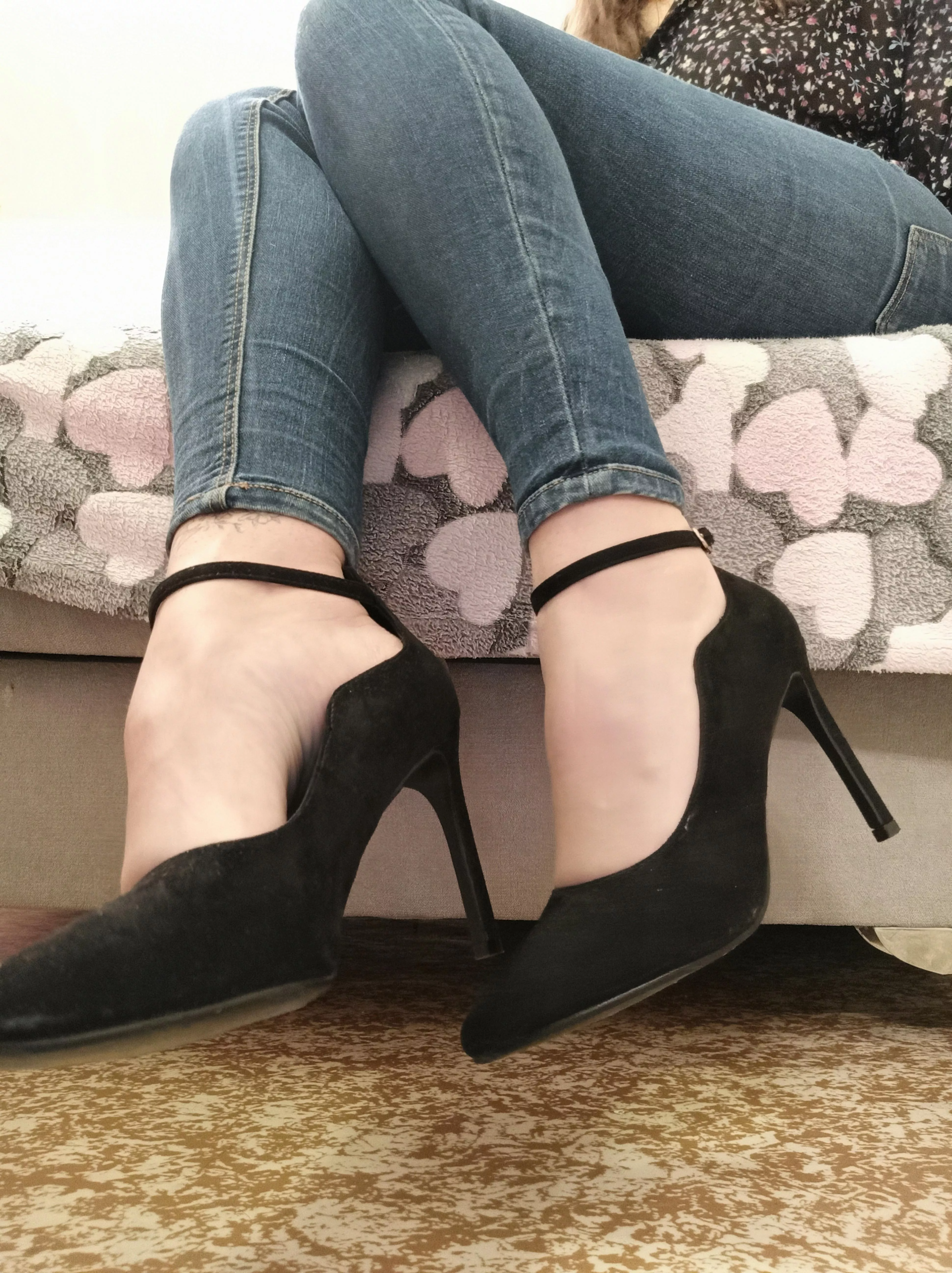Beautiful shoes posted by Honey_69_