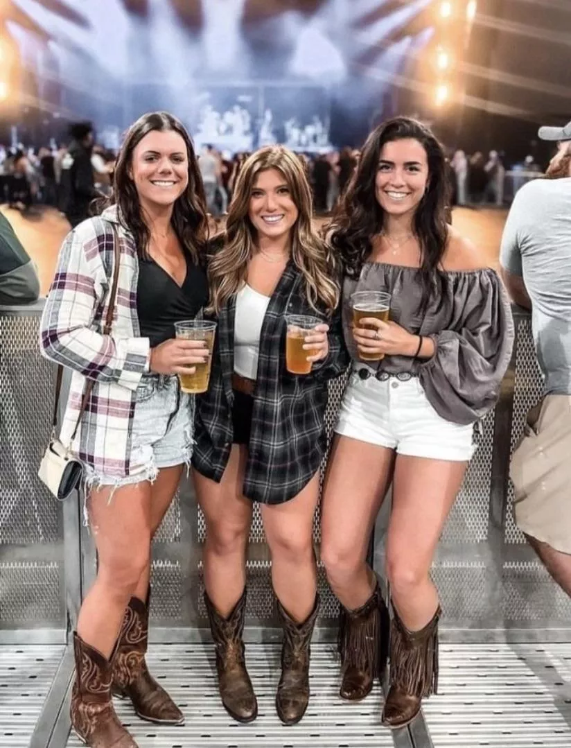 Concert Ready posted by caniblegit