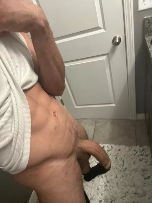 Don’t mind me, I’m just hanging out ✌🏼 by farmlandvolcano