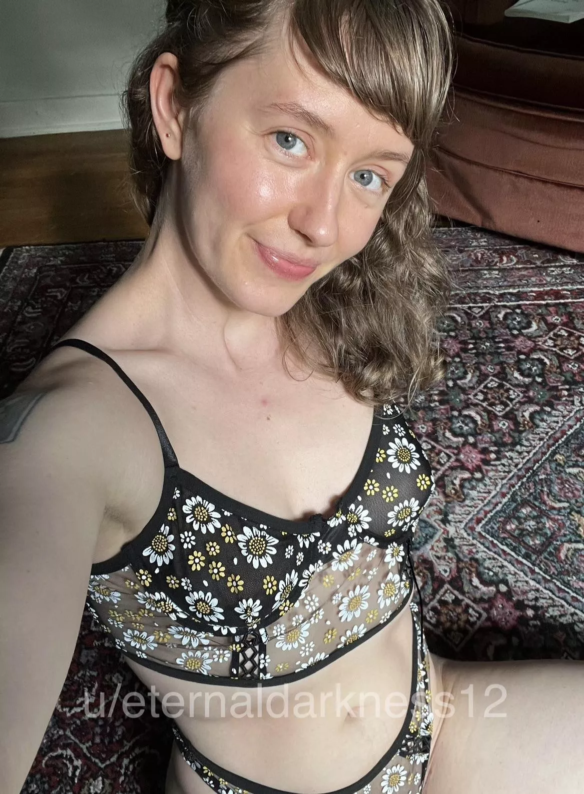 Feeling cute in daisy print [F] posted by eternaldarkness12