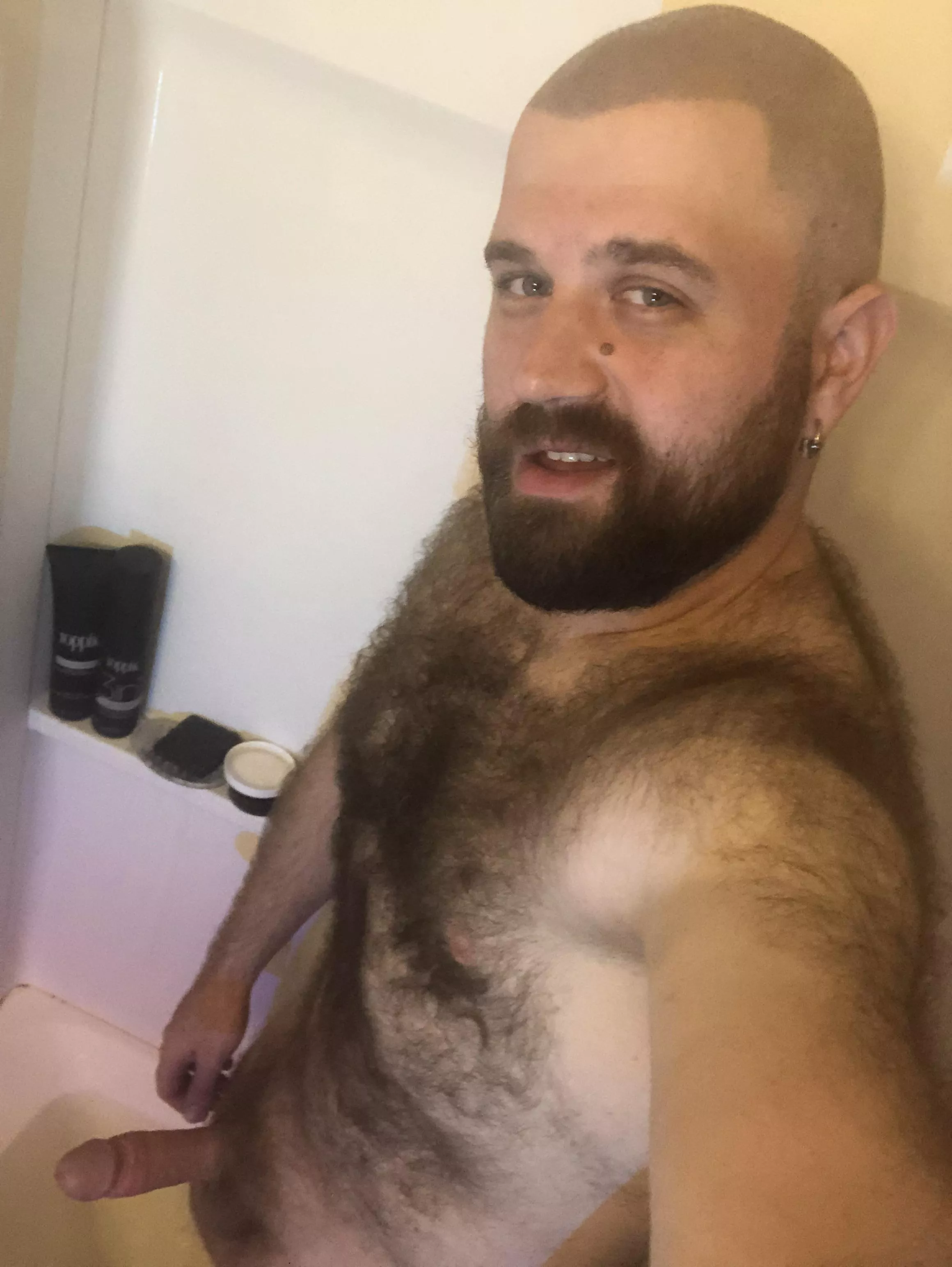 Feeling good 💪🏼 🧔‍♂️ posted by Firm-Thick-and-Hairy