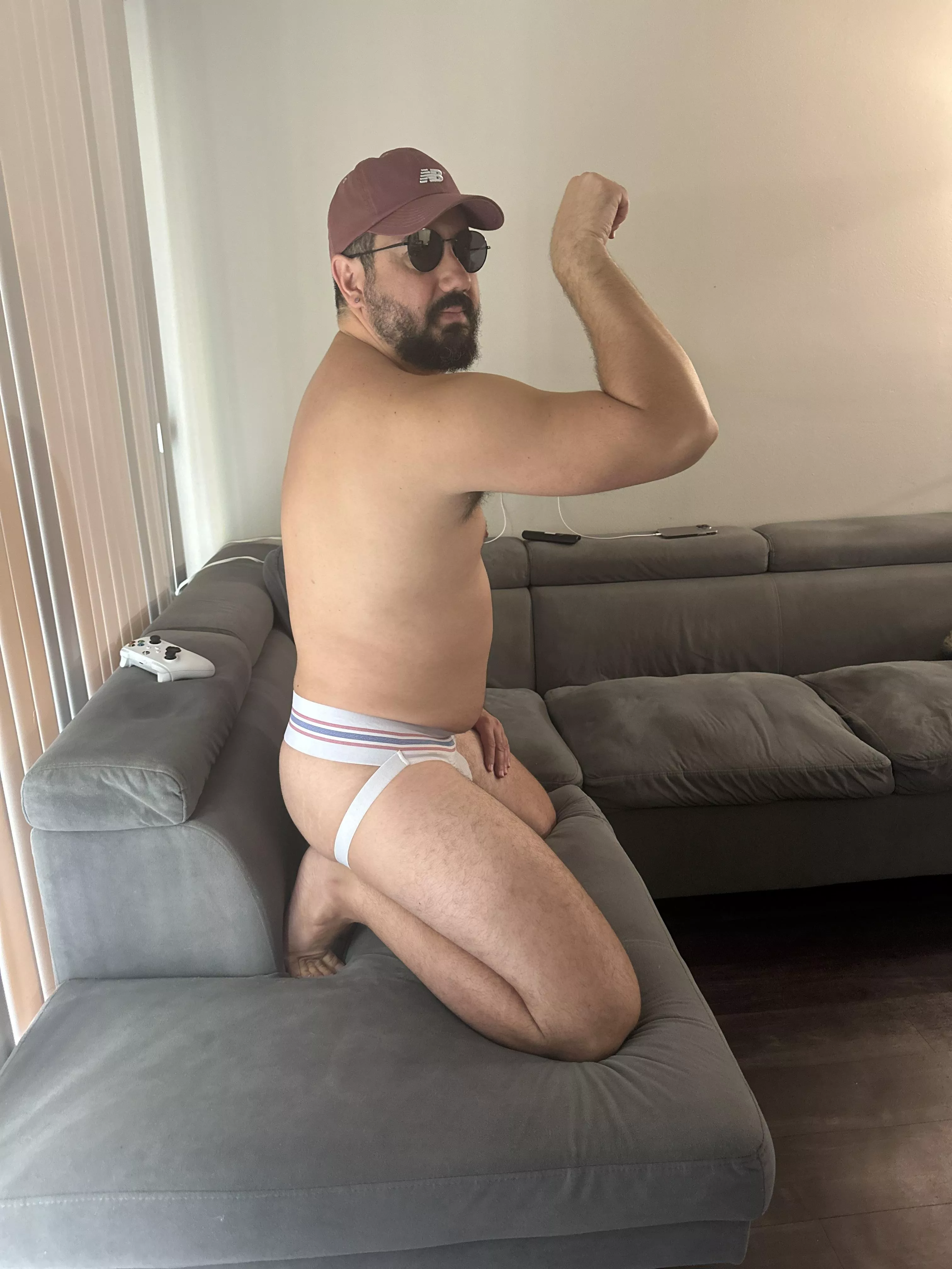 good night you beautiful ones how are you posted by Agramarrwolf