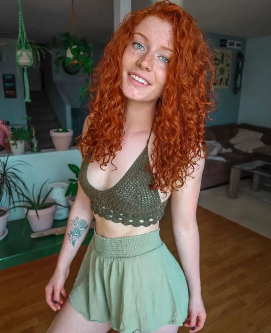 Gorgeous ginger by HonestRunner