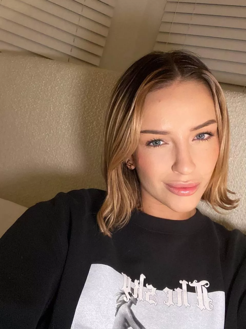 Gorgeous Single Mom posted by nicoleharriiss