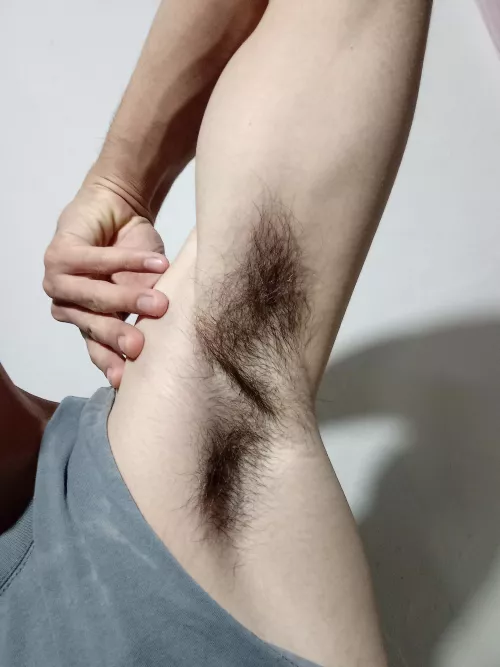 Hairy armpit by jadenpuresoul