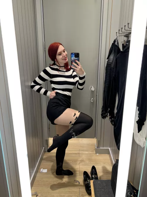 Hello🖤 by ichigo_emaa