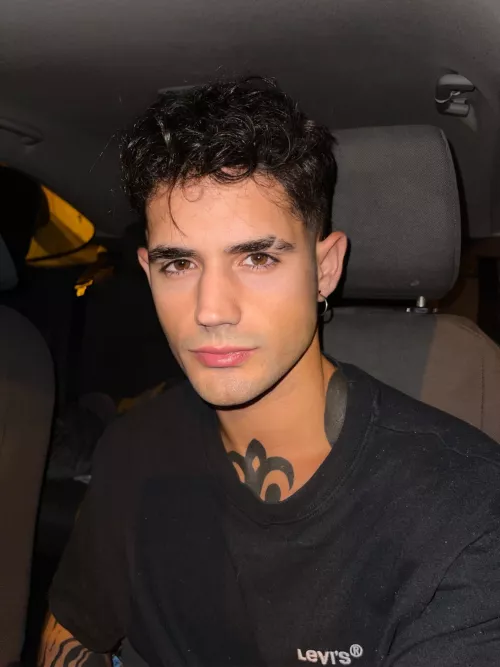 Let's make it more difficult guys, how old do I look when I'm shaving? by Lezaalejandro