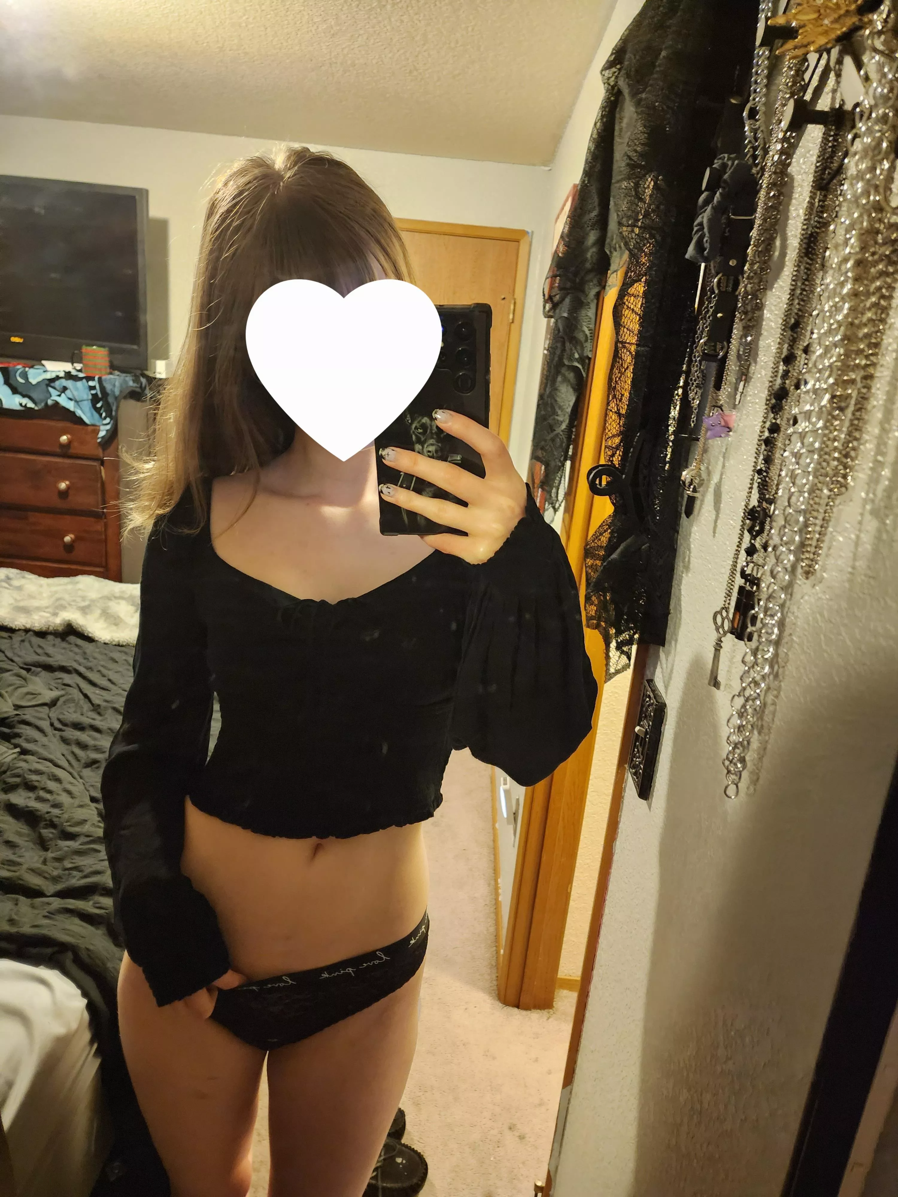 Need I say anything? 🤭 posted by kitsuneduff