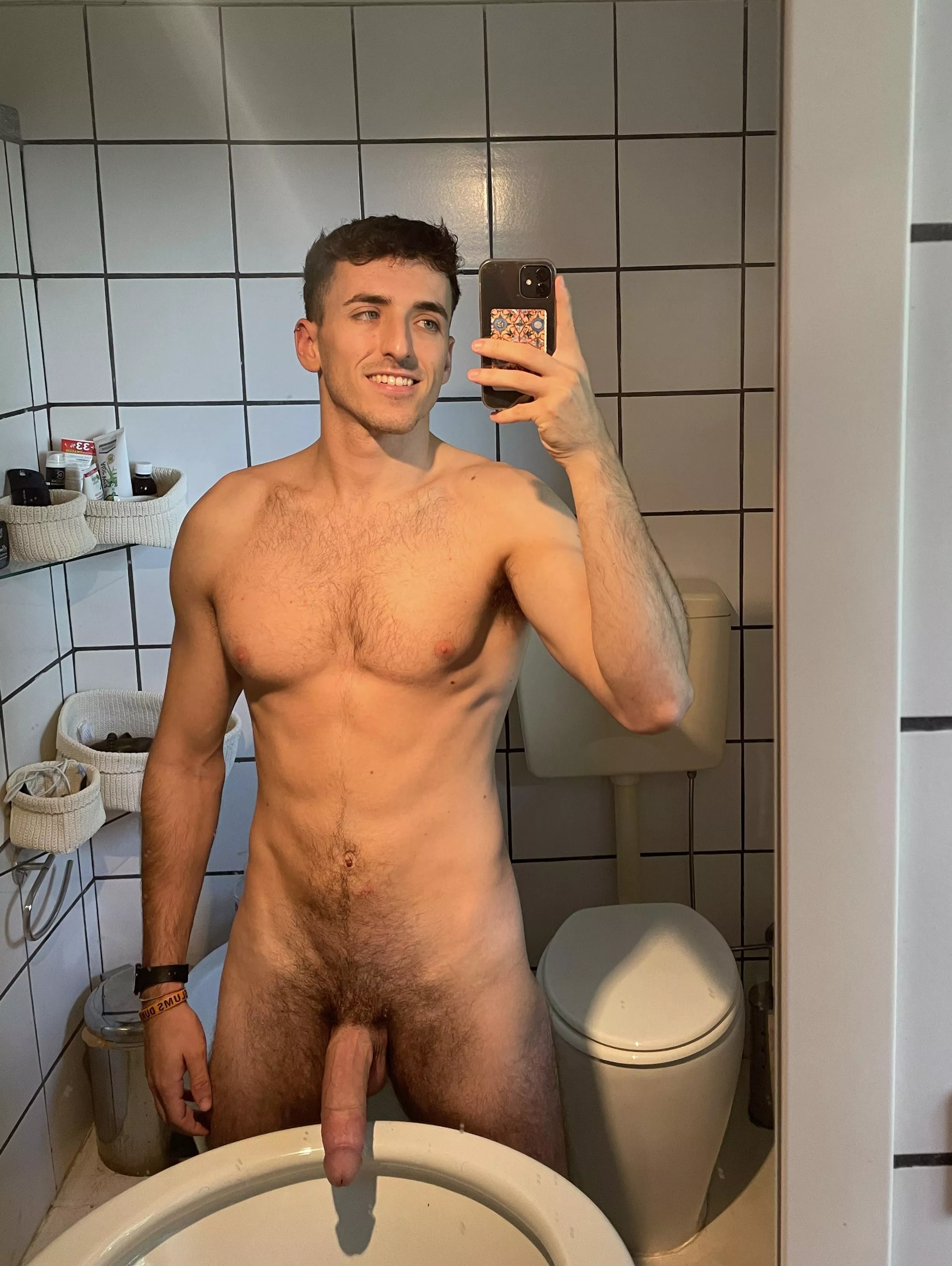 wanna get fucked by an Italian guy? posted by ItalianDream15