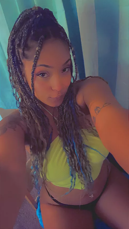 would you let me sit on your lap ? by capricornqueenie