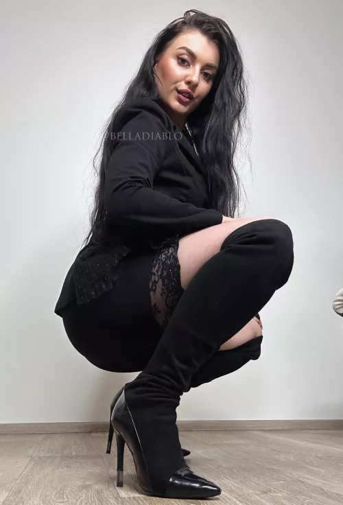 Comment with an emoji if you want to be under my heels by BellaDiablo