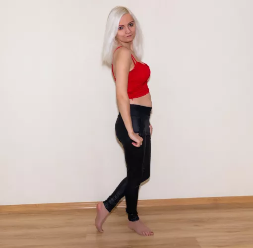 Just me... posing for you... by bubethebest