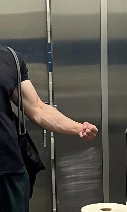 Love a good pump posted by Randomuser558