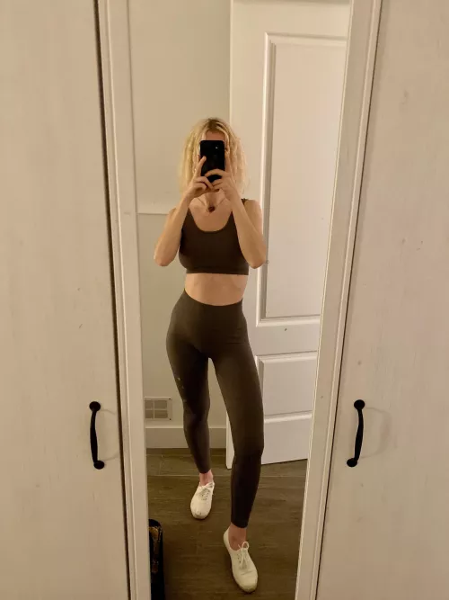 Loving this Pants 🔥 by borniebb