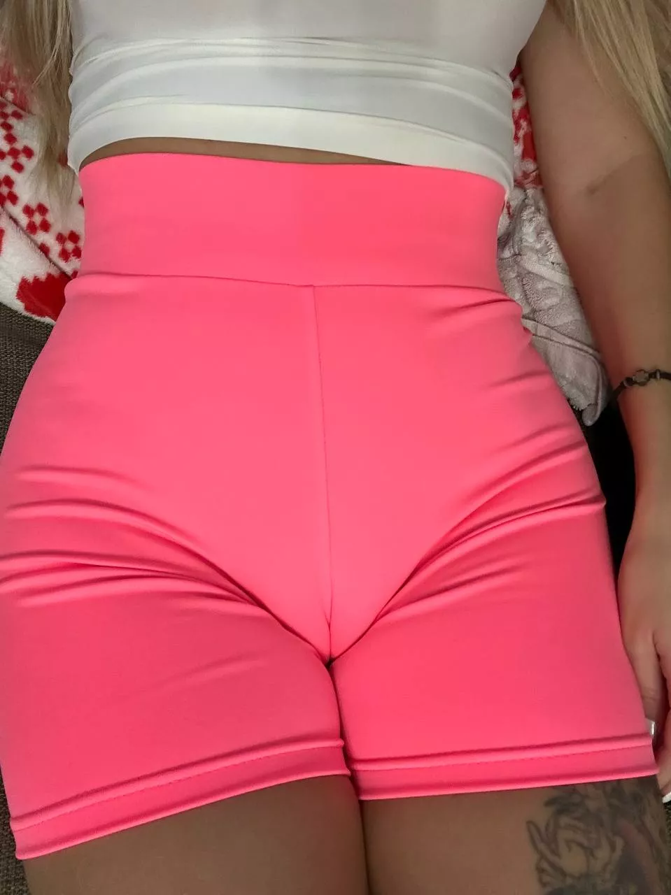 play with my toe posted by Finelydeal783