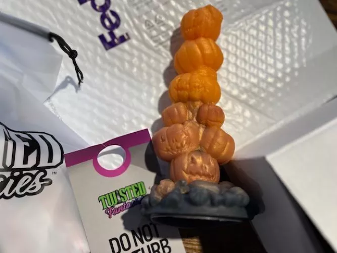 The first of my 3 Halloween toys has just arrived! by StrictNurse-685