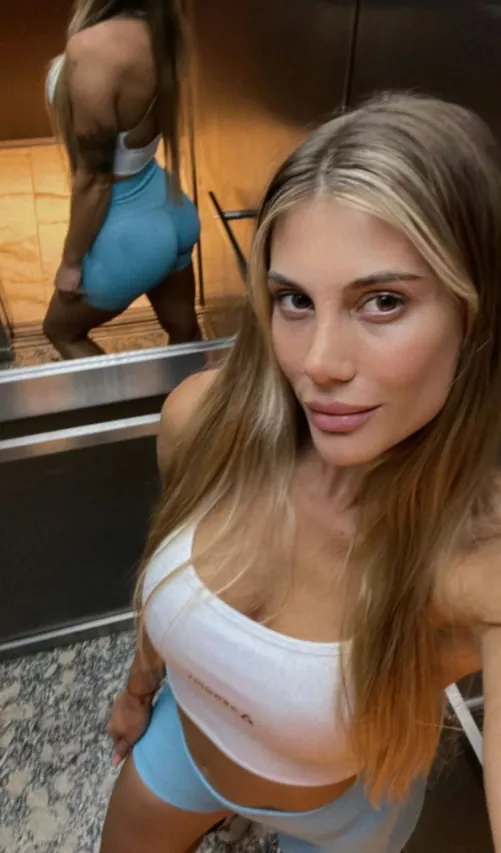 The type of ass you wont pull out of by nadialove_23