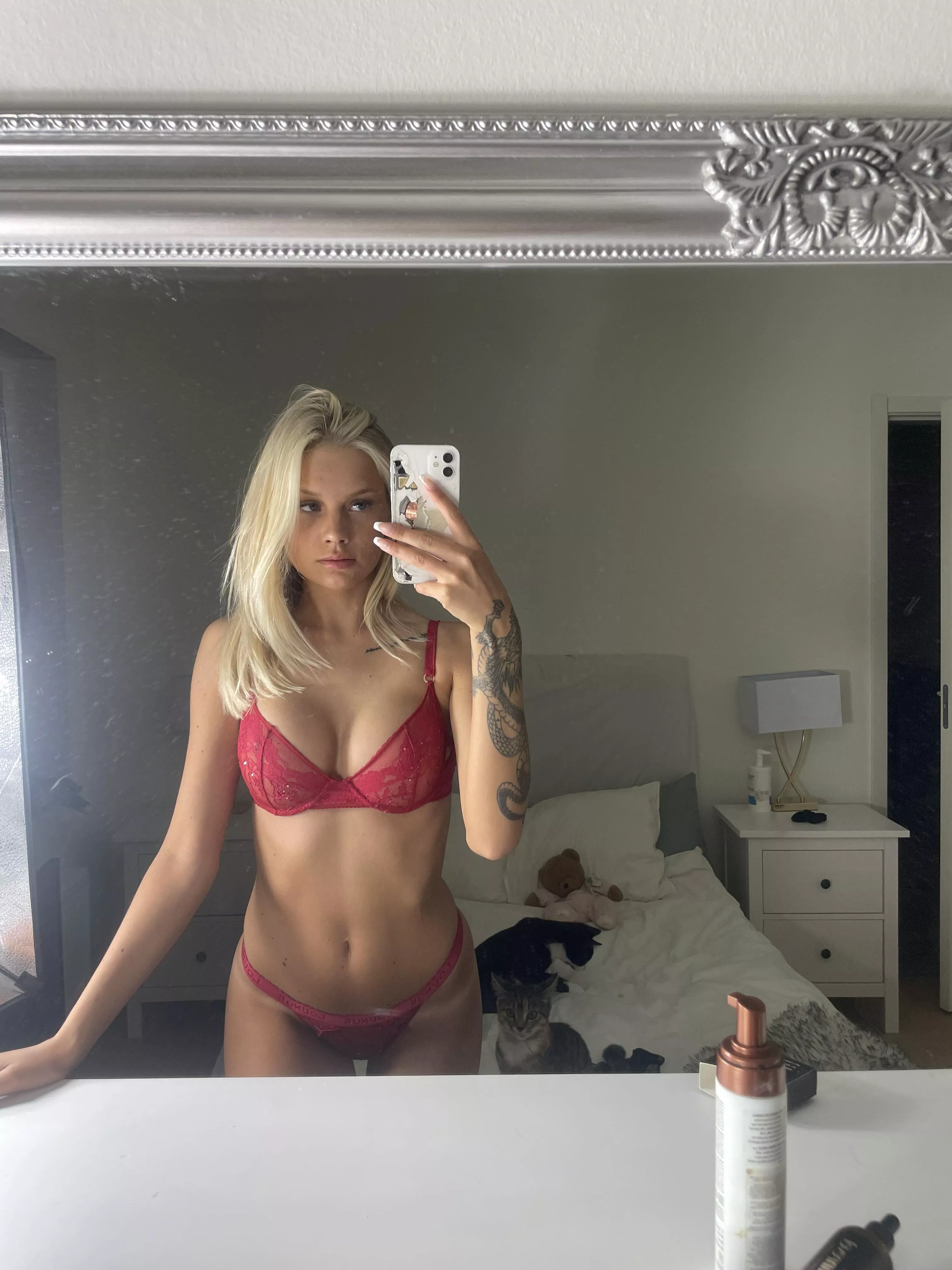 Vill du komma hem till mig? posted by RealOliviaBT