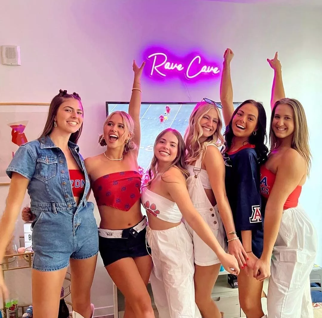 Who are you taking to the rave cave? [6] posted by supastar1