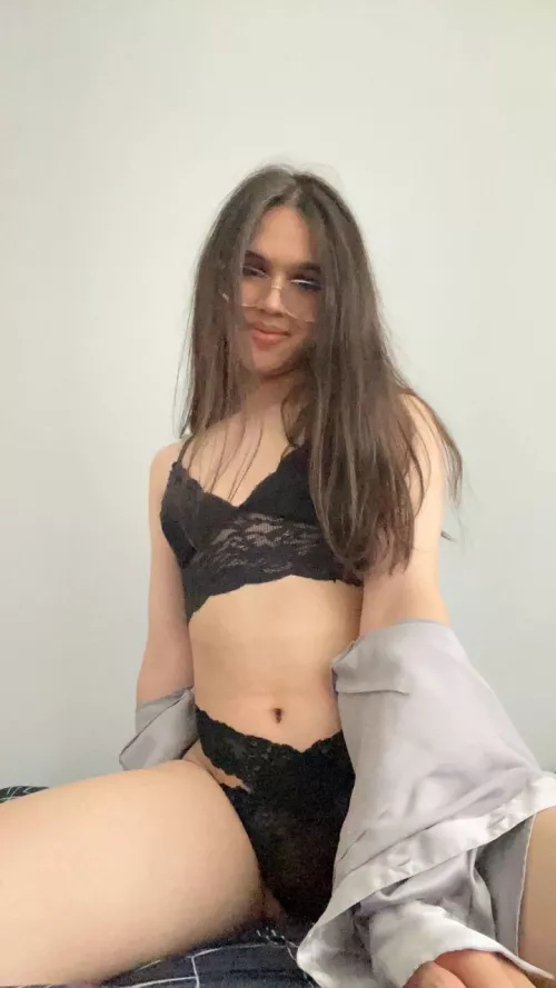 Would you like to play with my joystick on the first date? 🤭 by SnowyCoast