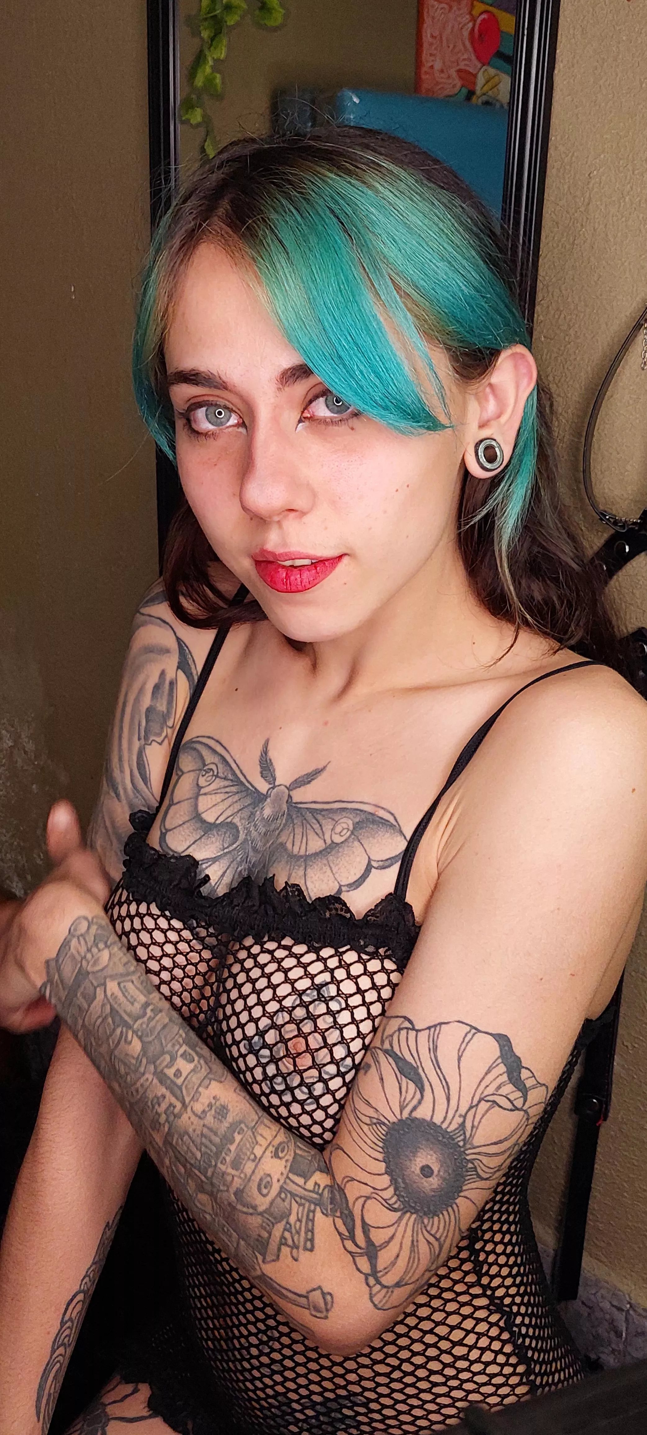 Am i your kind of woman? posted by uwuninu