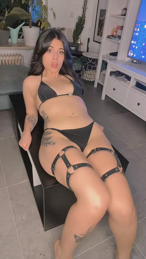 Are you willing to fuck a girl you met on Reddit? by Imogen_VN