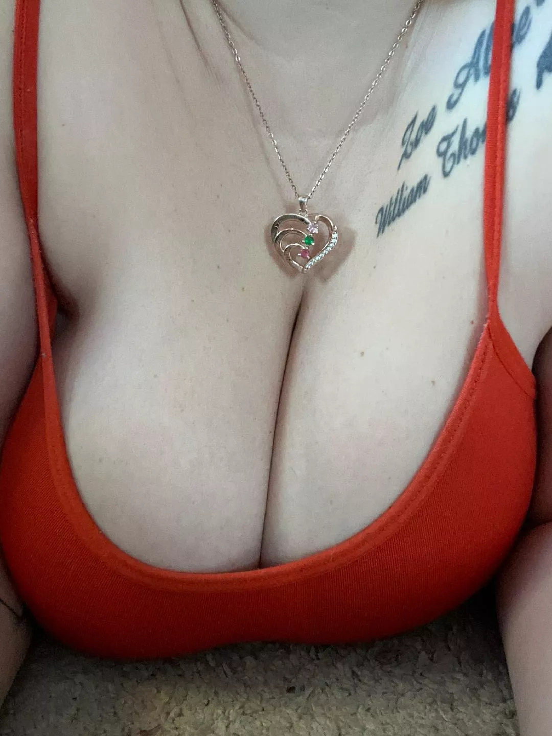 Caught you peeking (OC) posted by Emerald_R0se