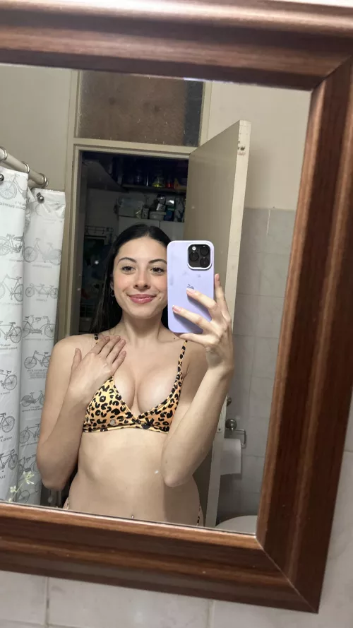 Describe me in one word :) by NewClassroomz