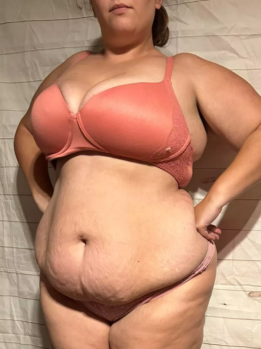 Feed me until I pop! 🥵 posted by abigailgray256