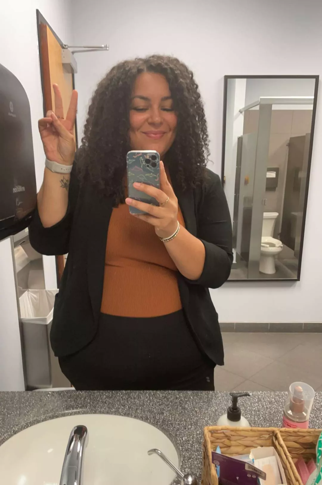 Good morning babes 😘 posted by SweetEbony23