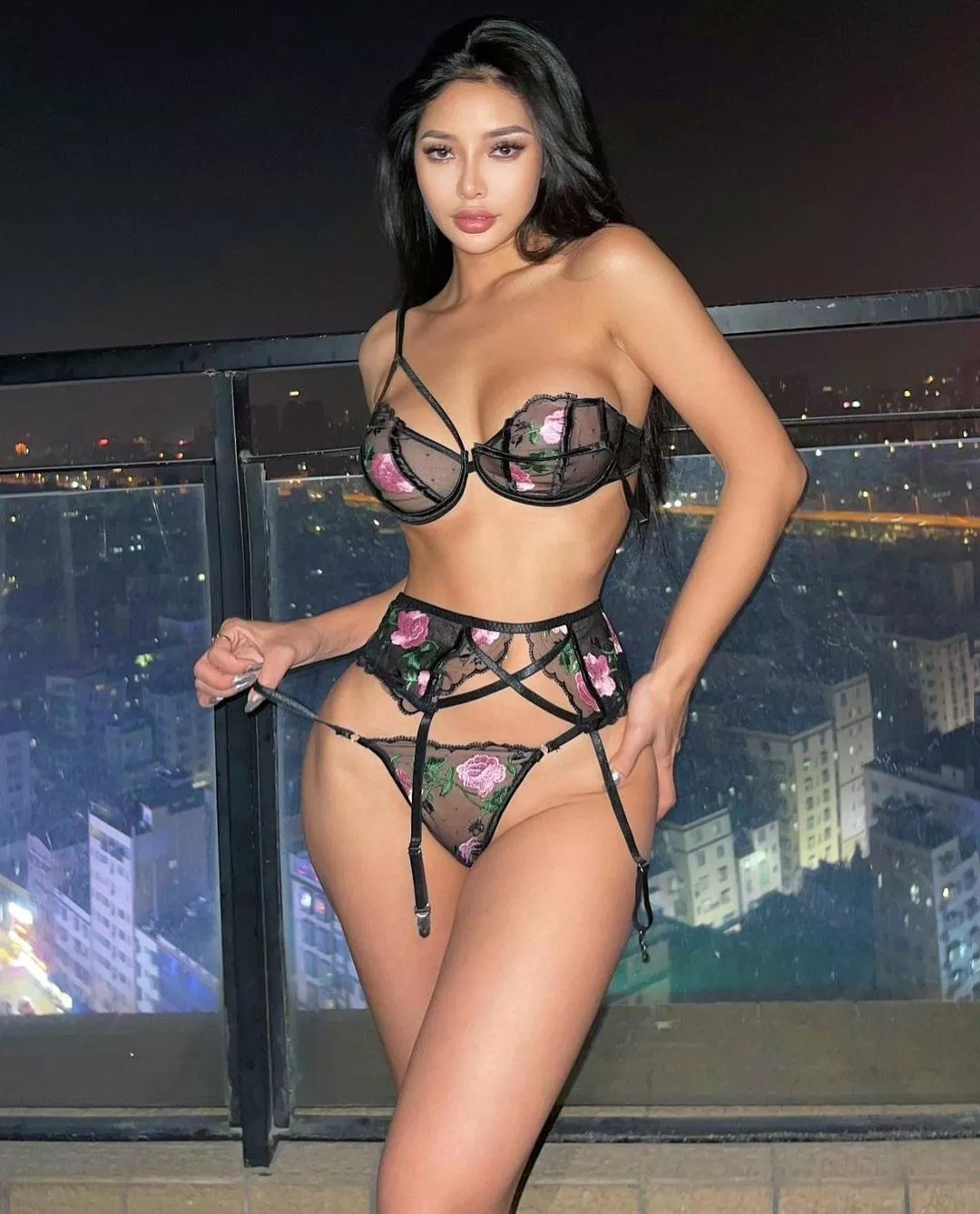 Hips don't lie! posted by mangosource