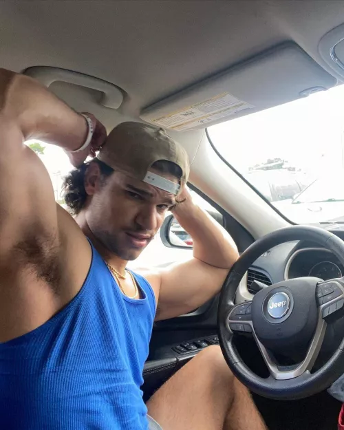 I can’t send my girlfriend this pic by jakeboffman