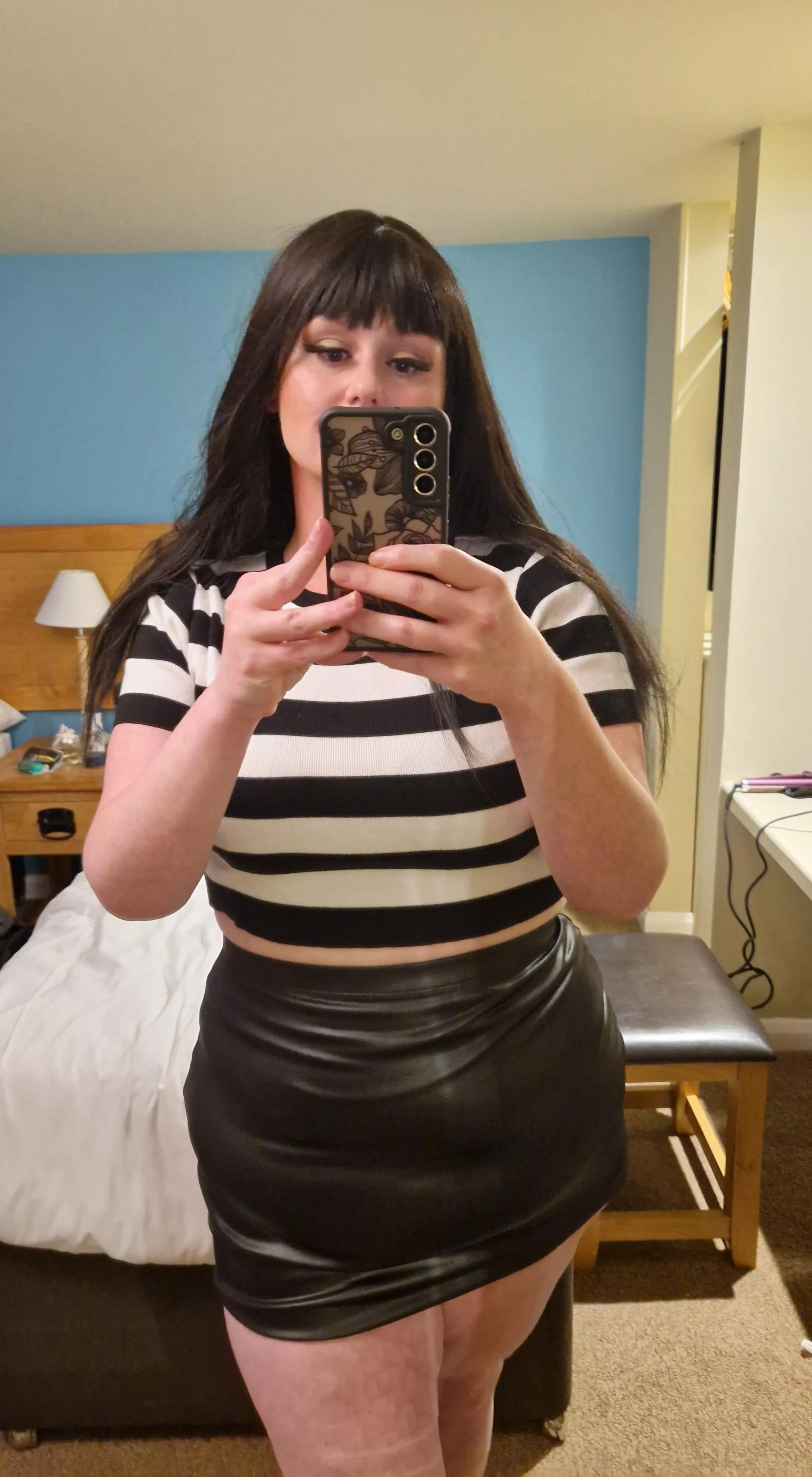 I love a little leather skirt 🖤 posted by MissMollyBBW