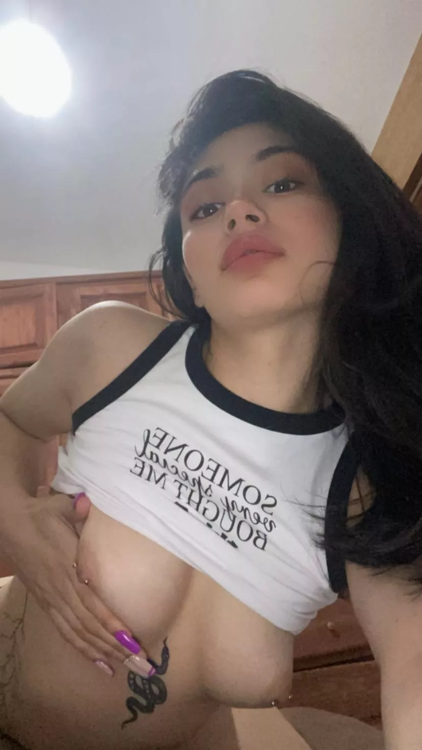 i send this to my college grroup chat by accident and now they want to lick my titties posted by Joshua_FU