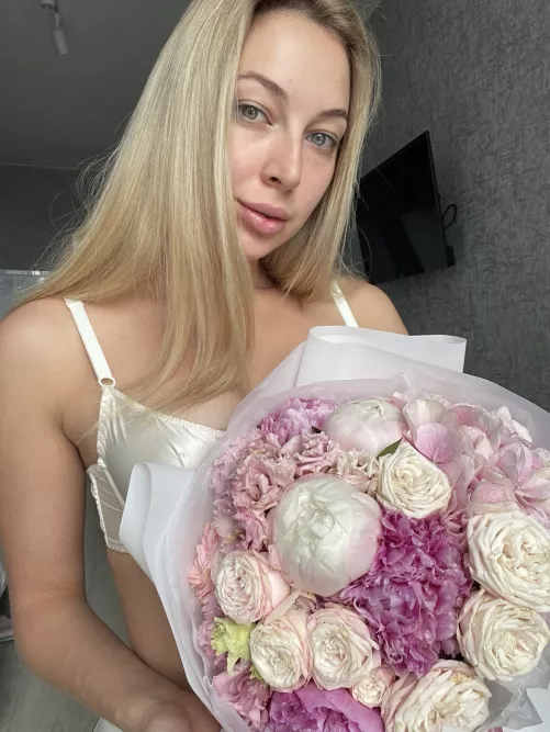 Morning surprise IUTR by WeakCanteen173