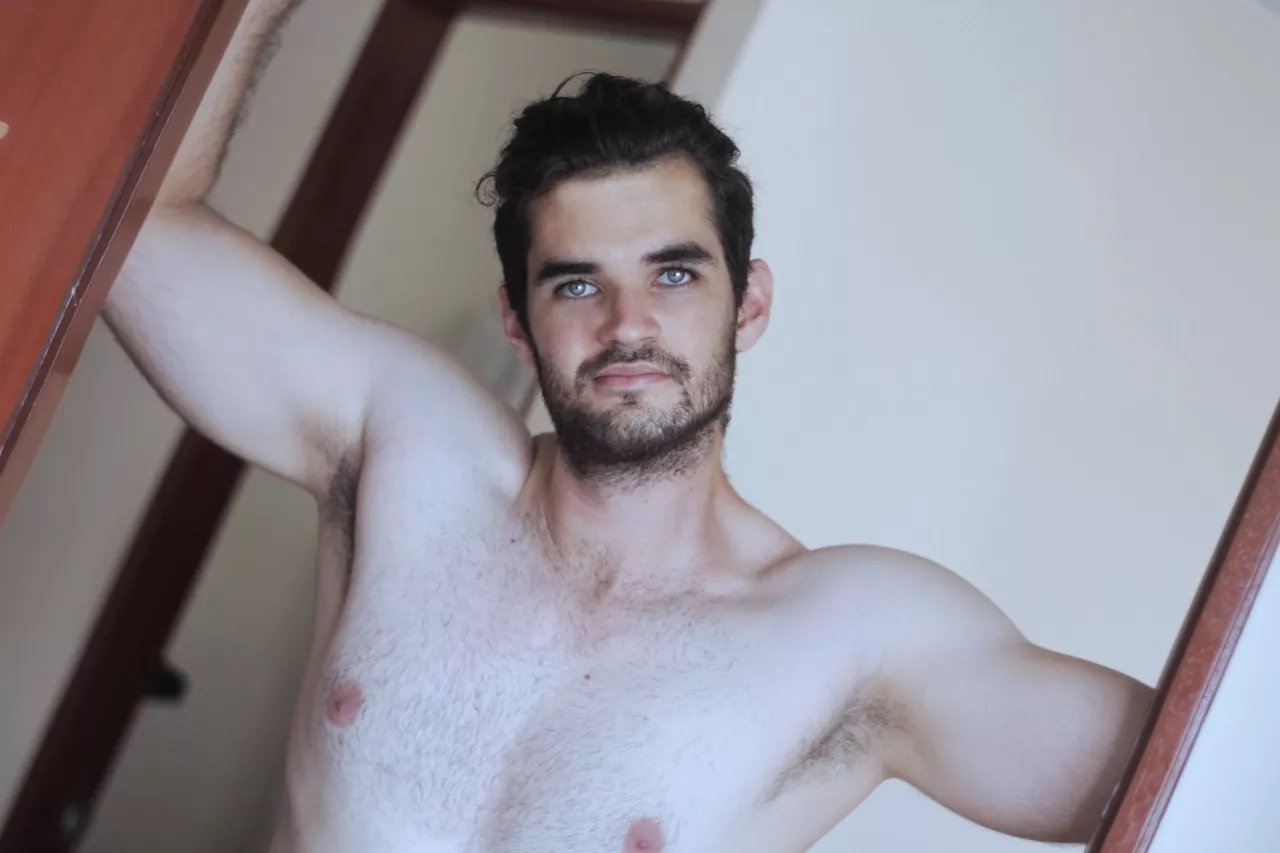 my armpits are... posted by pretty_face_guy