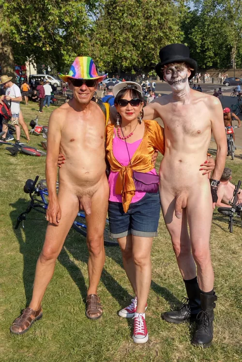 Public CFNM for Spooktober by Happy-Hour-24-7