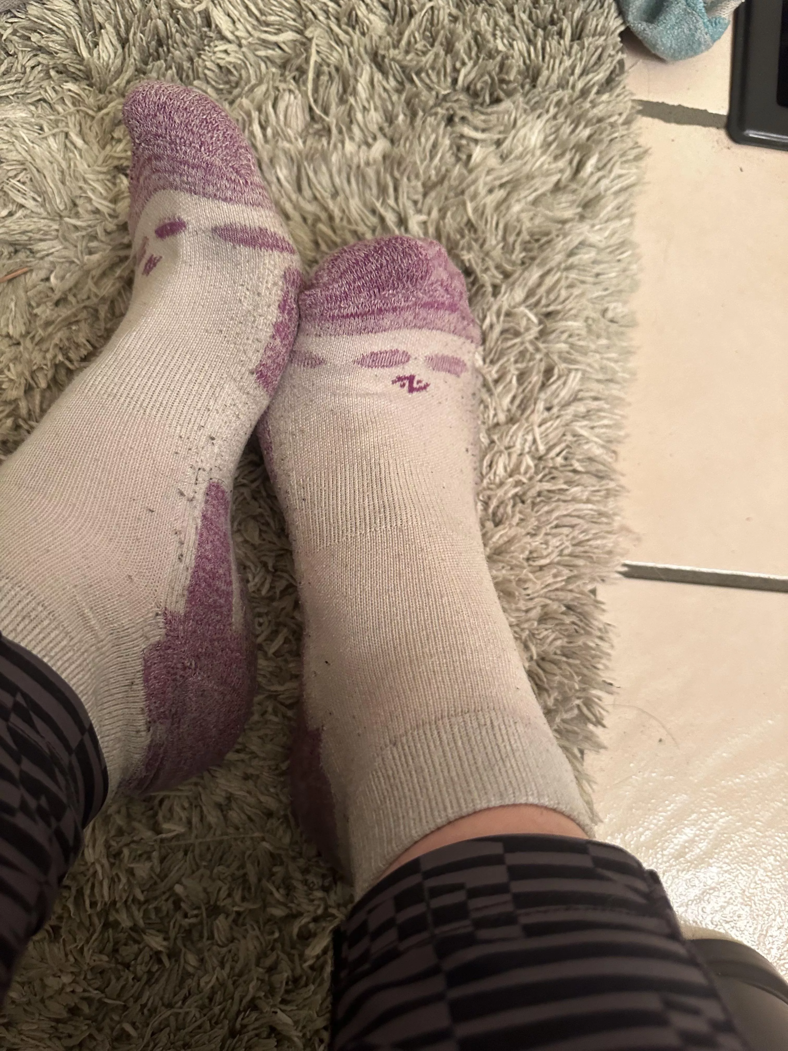 [selling] [canada] stinky work boot socks, bf demanded I go wash my feet because my feet stank after work 🙈 posted by cgtootsies