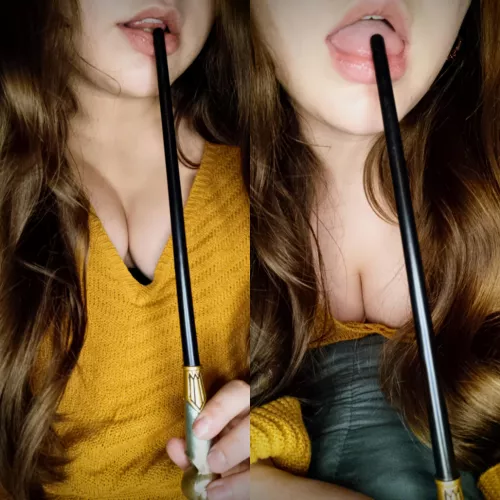 would you skip potions class with a naughty Hufflepuf[F]? 🧪 by sydneystonex