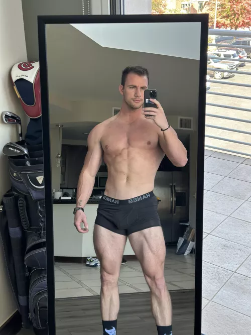 6’3 215 lbs at your service by FLEXXAPPEAL