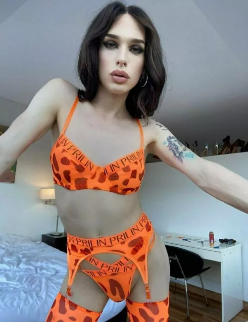 Am I allowed to send you dick pics? 🤭 by Phoebe_RZ