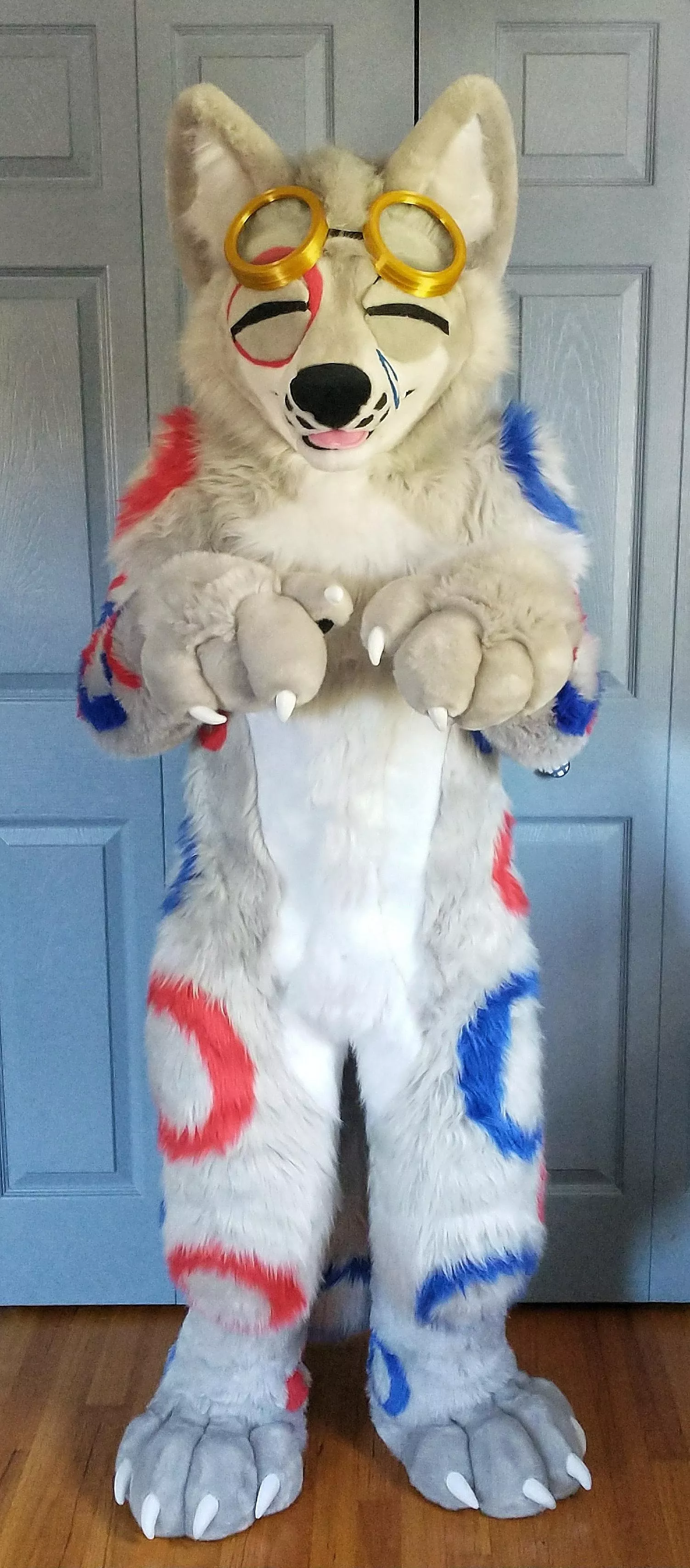 BREAKING NEWS: Local wolf goes '^⁠‿^' posted by Infamous0823