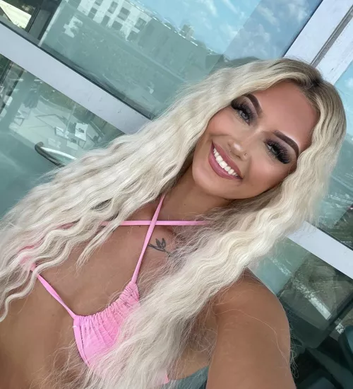 do you like my smile or hair better? by thickbaeee