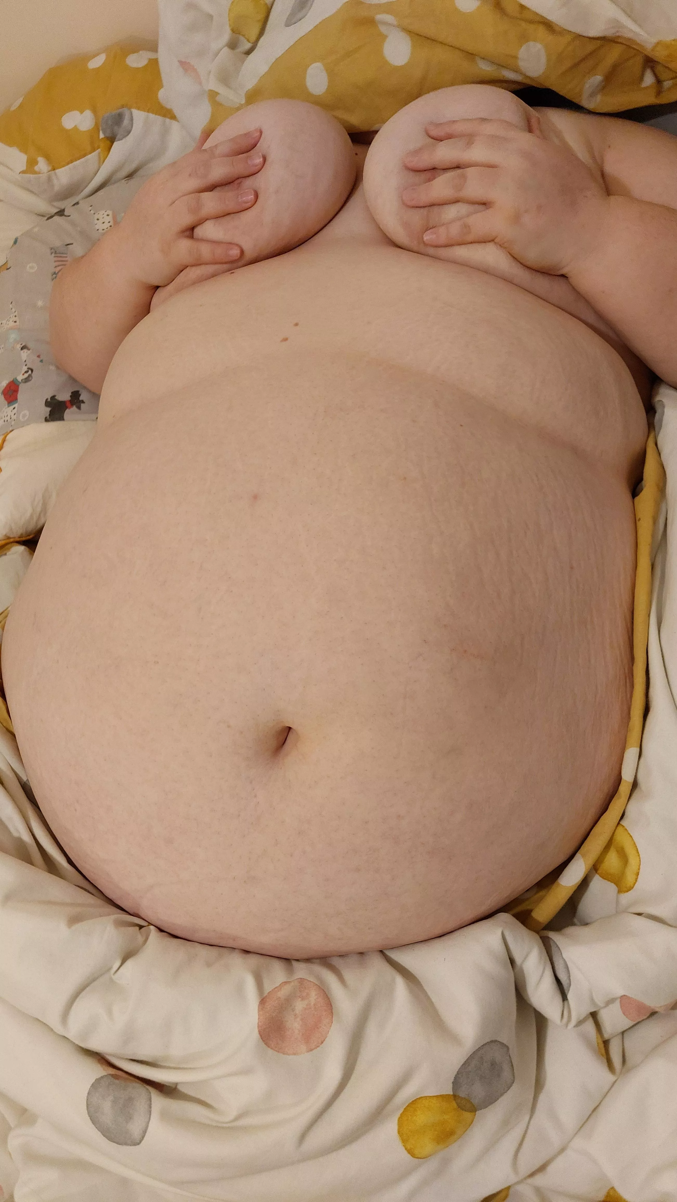 Do you love a sluttly ssbbw like me then come and tell me how baldy you want me 💋 posted by brandibellissbbw