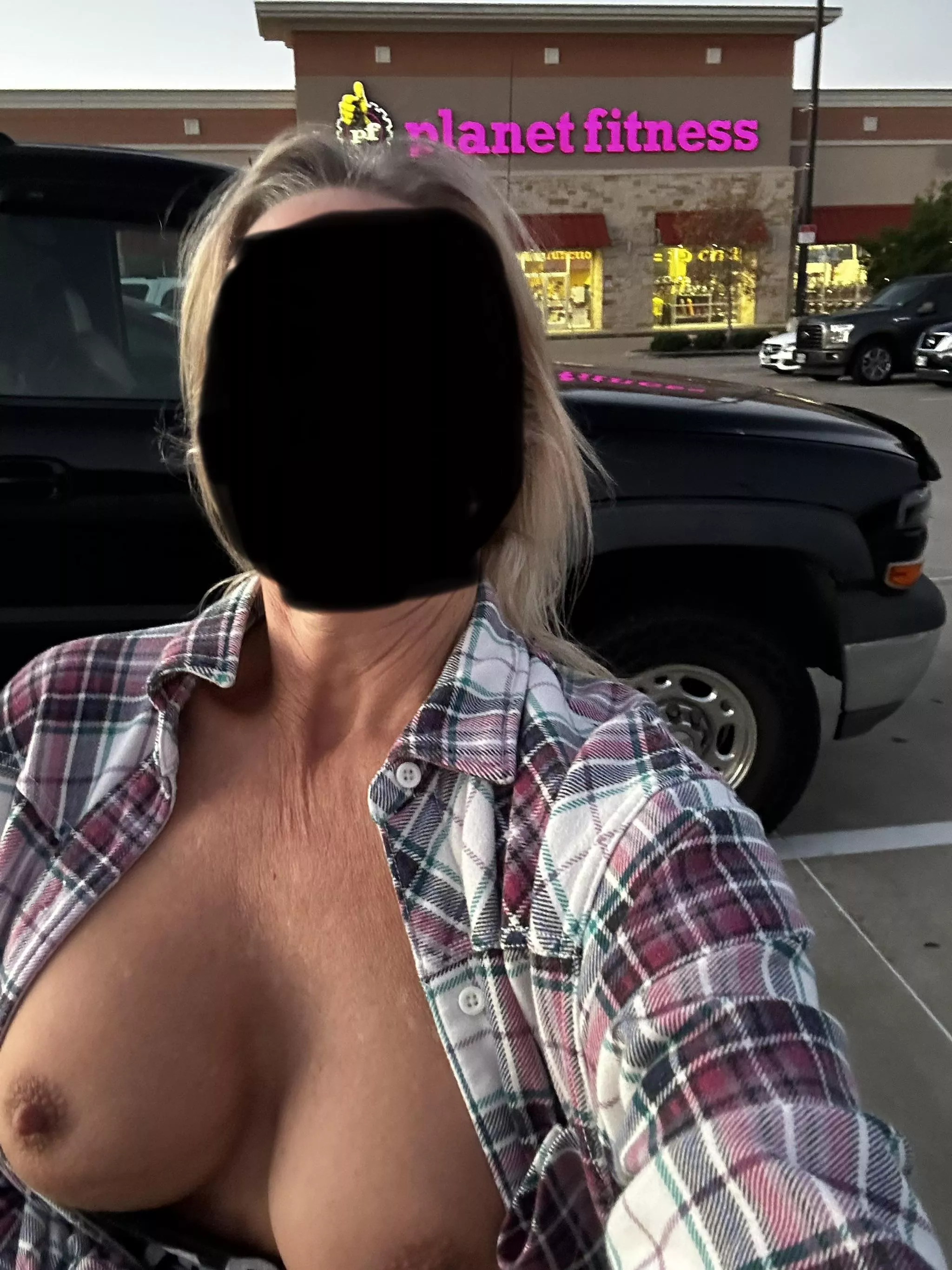 (F61) How many 60 year olds would flash in front of their gym? posted by Dry-Poetry5559
